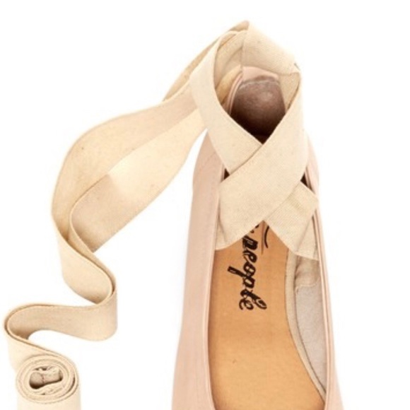 Free People Degas Beige Flats Shoes Size 39 - Picture 3 of 8